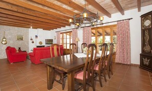 Dining - Villa 'Hostalet' with Mountain View, Wi-Fi and Air Conditioning (Illes Balears)