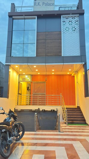 Exterior detail - Hotel Harmony Heaven By Rk Palace (Ayodhya)