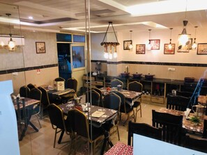 Restaurant - Hotel Harmony Heaven By Rk Palace (Ayodhya)