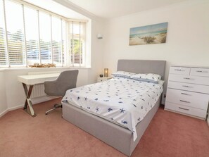 3 bedrooms, individually decorated, individually furnished, free WiFi - Tudor Rose (Weymouth)