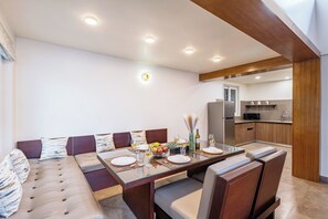 Interior - ELIVAAS Antarmann Casa Ember 2BHK   (Bhimtal)