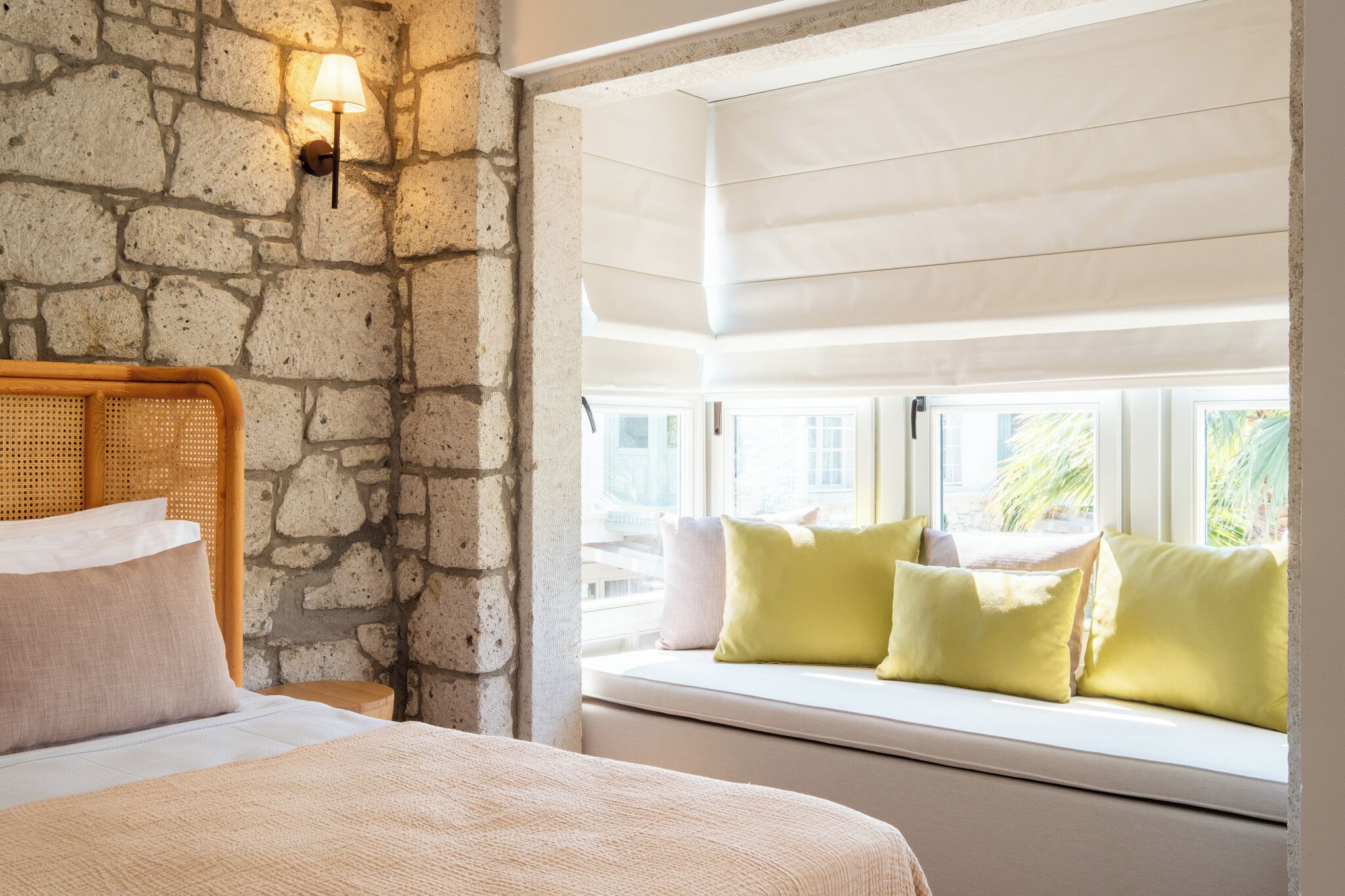 Deluxe-Zimmer, Poolblick | Hochwertige Bettwaren, Minibar, Zimmersafe