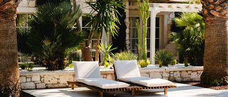 Seasonal outdoor pool