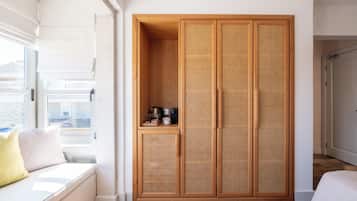 Superior Room, City View | Interior