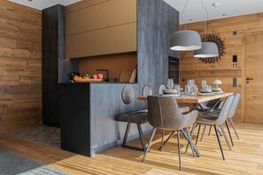 Dining - AU - KitzSki Apartment ski-in ski-out accommodation (Mittersill)