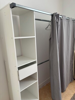 Interior - Cosy, bright house with terrace&free parking 3 bedrooms (Courtenay)