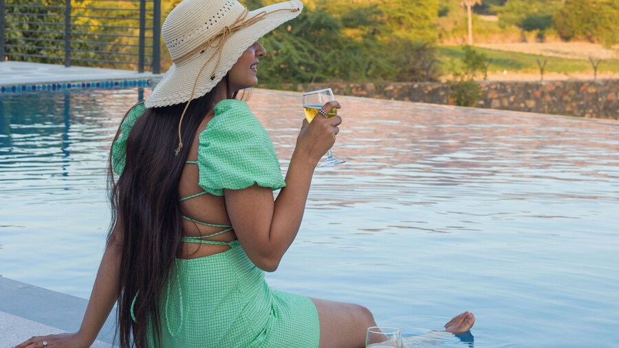 ELIVAAS Cows & Cuddles 4 BHK