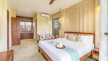 Luxury Villa, Balcony, Courtyard View | Iron/ironing board, free WiFi