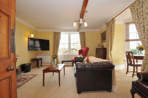Living area - Smugglers (St Austell)