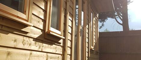 تفاصيل الفندق من الخارج