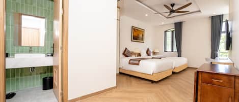 Deluxe Room, 1 King Bed and 1 Single Bed