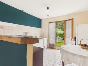 Interior - 450m from the Arès Pier, house for 4 (Arès)