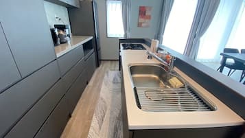 Deluxe Villa, Garden View | Private kitchen
