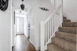 Interior - Authentic Duplex Apt and Private Parking in Chelsea (London)