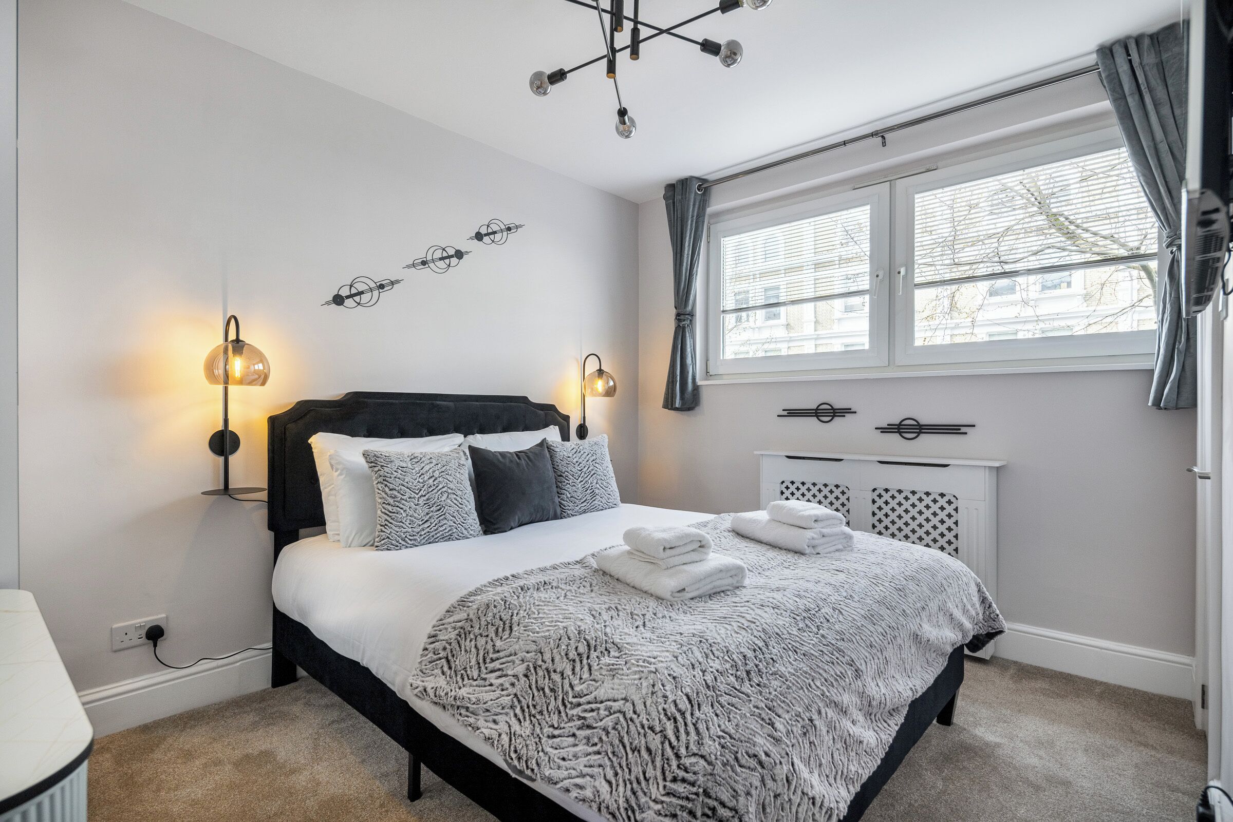 4 bedrooms, iron/ironing board, travel crib, free WiFi