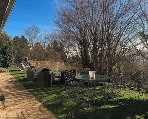 Outdoor dining - Vrbo Property (Fraisses)