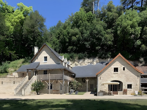 Le trianon isabelle de maillé - gîtes relais du château de sonnay