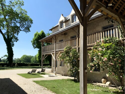 La Loge Fernand de Saint-Éxupéry – Near Chinon with Pool