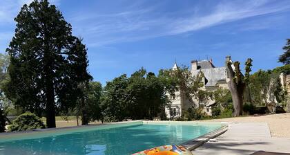 Relais des Château de Sonnay – 12 Personen mit Pool