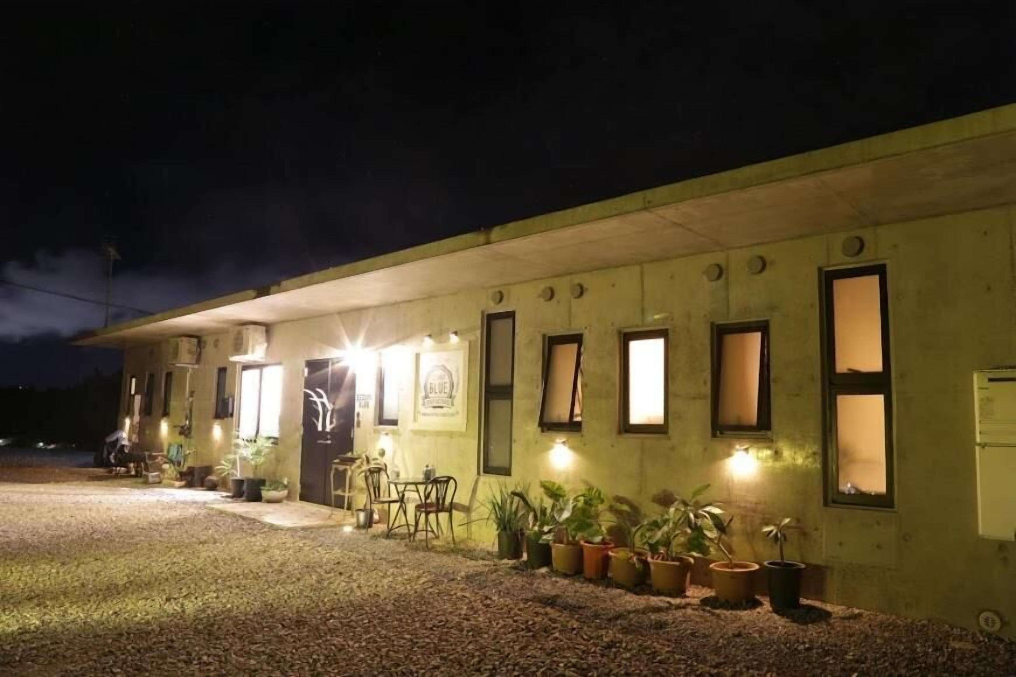 المنشأة من الخارج