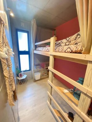 Basic Shared Dormitory, Women only, Non Smoking