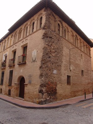 Exterior - Apartamentos Los Sitios (Zaragoza)