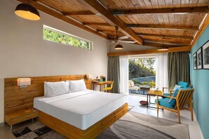In-room safe, desk, iron/ironing board - Rakkh Resort (Palampur)