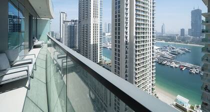 Beachfront Living Marina Skyline Views