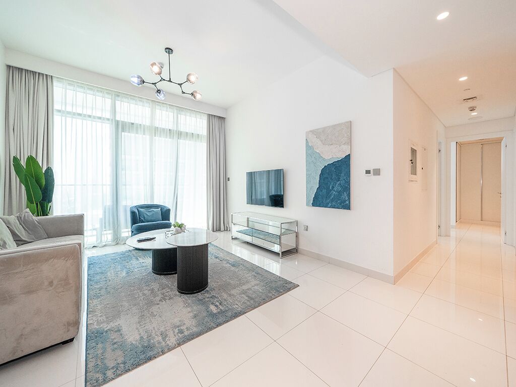 Standard Apartment, City View | Living area