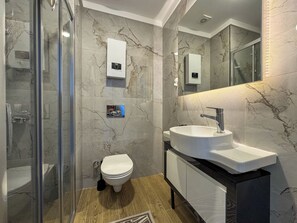 Bathroom - Qoople Elite 3 City 6 Apartment in Alanya, Turkey (Alanya)