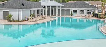 Spacious 3-bedroom townhome with AC in lovely St. Augustine