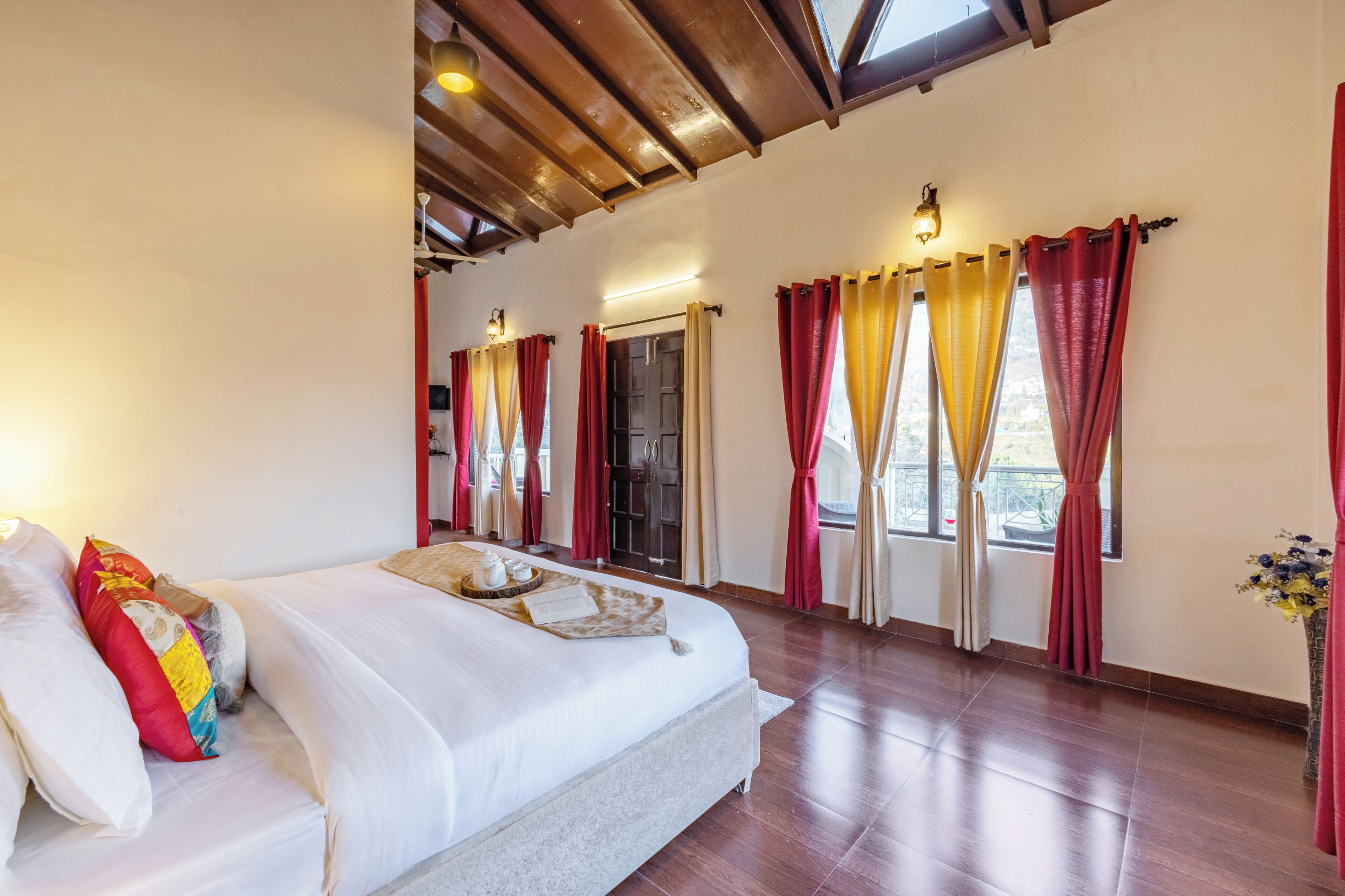 Deluxe-Villa, Balkon, Blick auf den Innenhof