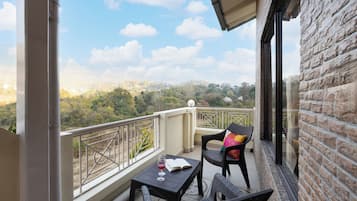 Deluxe Villa, Balcony, Courtyard View | Property grounds