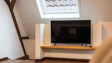 Loft, City View | Interior