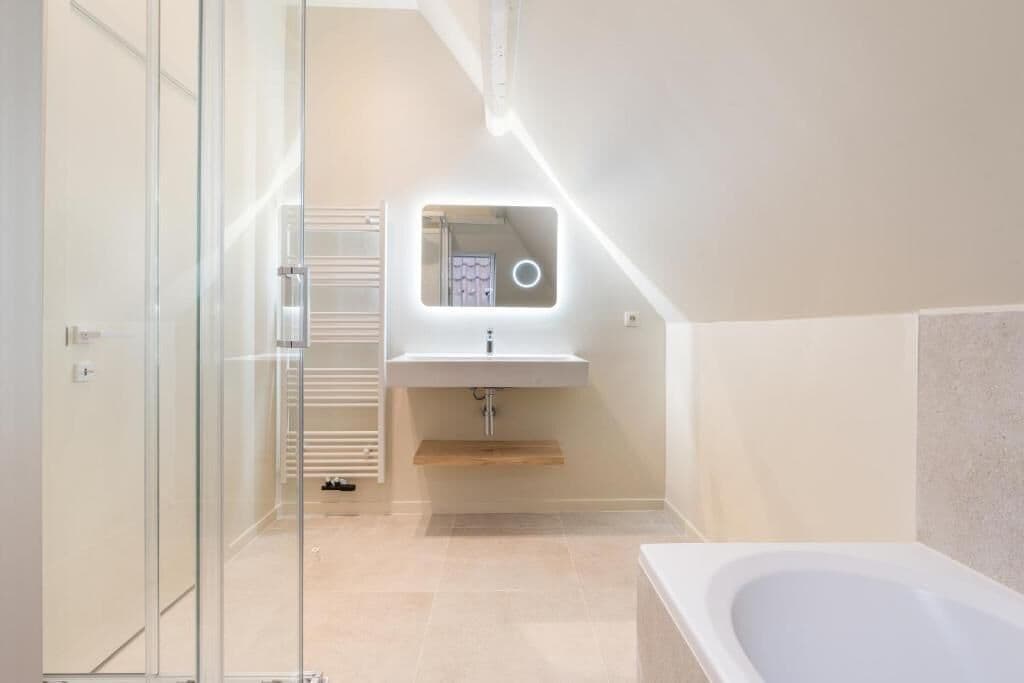 Loft, pemandangan kota | Kamar mandi