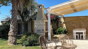 Villa, Garden View | Outdoor dining