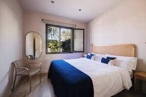 Iron/ironing board, free WiFi, bed sheets - Los Bonitos- an oasis in Playa del Ingles (San Bartolomé de Tirajana)