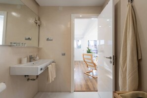 Shower, hair dryer, towels, soap - Sunset Dream Apartment -50m from San Agustin Beach (Maspalomas)