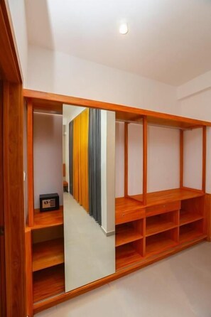 Interior - Sun Top Grand (Ella)