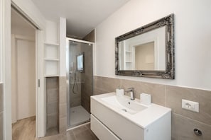 Regadera y bidet 