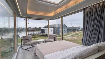1 bedroom, WiFi (free), bed sheets