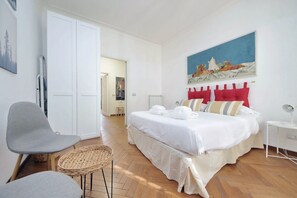 Iron/ironing board - Albertelli - Large and comfortable apartment for 6 (Roma)