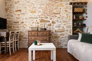TV - Studio near the sea and Sables promenade, for 3 guests (Les Sables-d´Olonne)