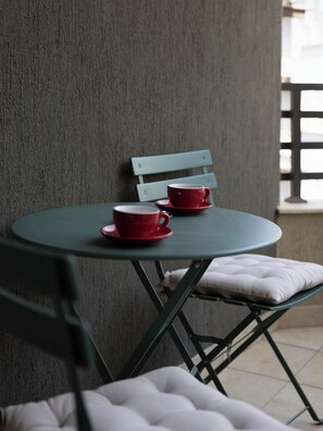 Outdoor dining - Monero Boutique Apartments (Skopje)