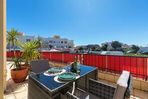 Outdoor dining - Atlântico Azul - Apartment B (Lagos)