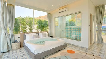 Deluxe Villa, Balcony