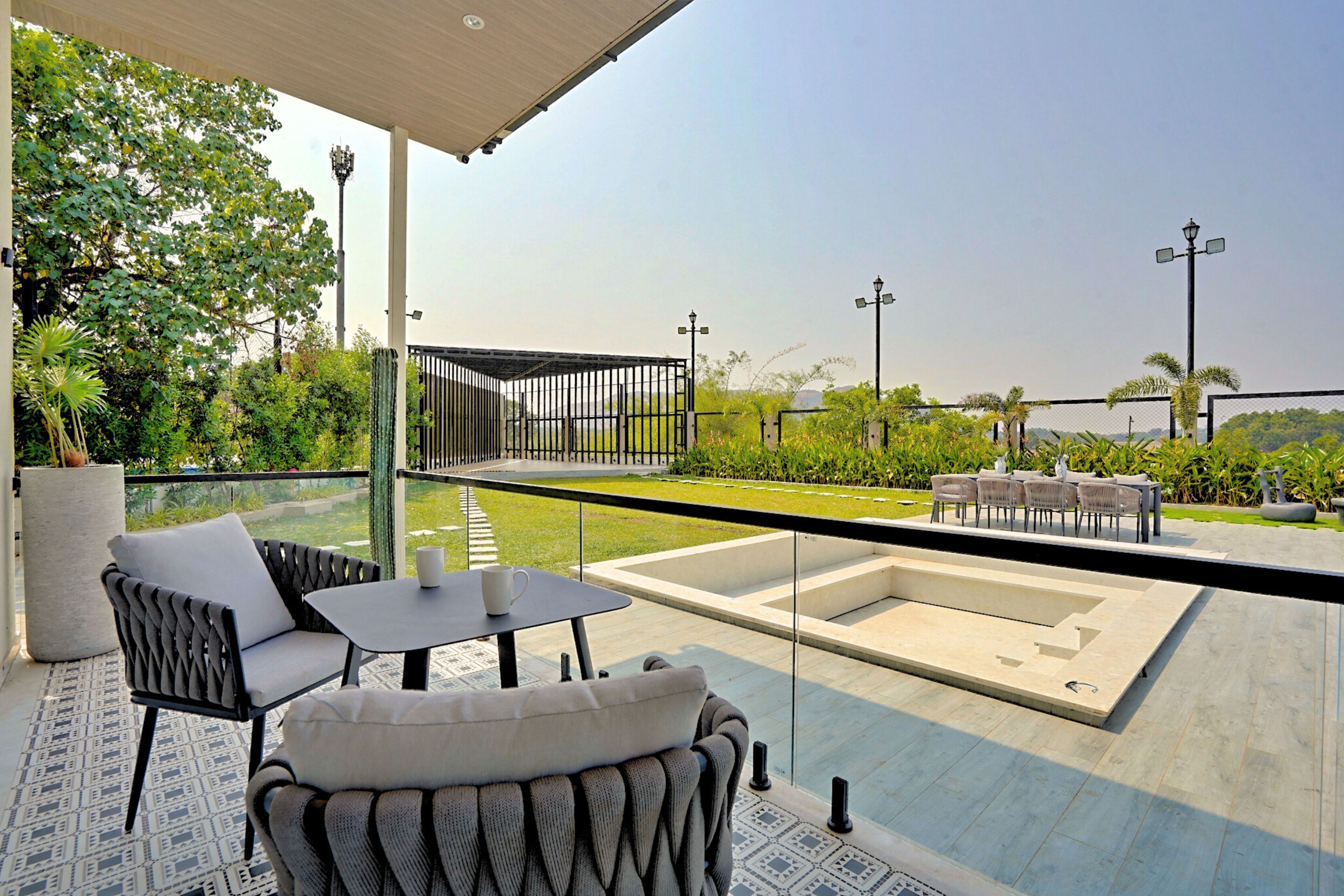 Deluxe Villa, Balcony | Outdoor dining