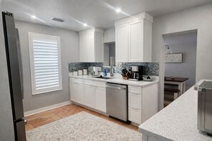 Fridge, microwave, oven, stovetop - Luxury Coastal Retreat , Steps to Indian Rocks Beach (Indian Rocks Beach)
