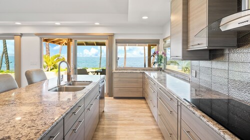 Rare Private Gated Estate on Kamaole I Beach – Maui’s Premier Swimming Beach