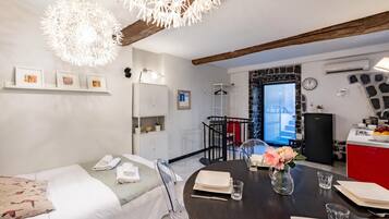 Standard-Apartment, 1 Schlafzimmer, Klimaanlage (L’Angolo Di Camogli - a minute walk) | 1 Schlafzimmer